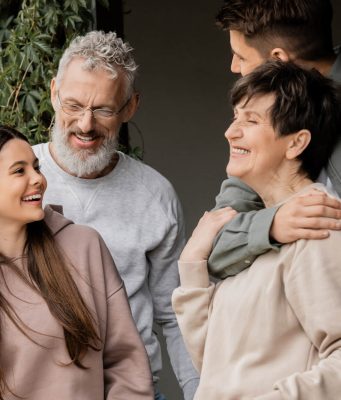 Spoznajte ključ do trajnostnega in učinkovitega ogrevanja za vso družino Družina