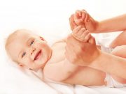 Handling – Veste, kako pravilno ravnati z dojenčkom? handling dojenček